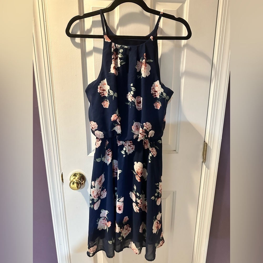 FRANCESCA’S floral dress - Picture 2 of 4